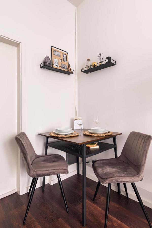 Central Apartment In Heart Of Berlino Esterno foto